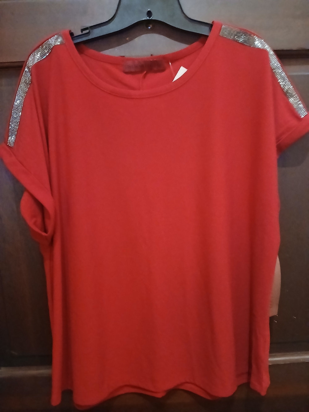 Love Scarlet Women’s Red Short-Sleeve Top NWT with Bling Shoulder Detail Size 2X